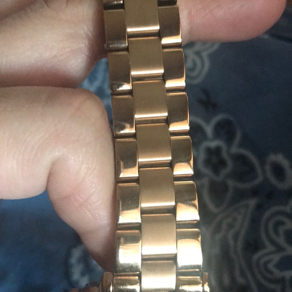 MK WATCH - Picture 3 of 8